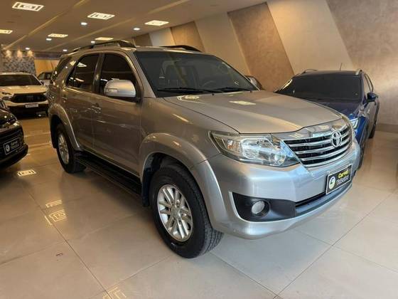 TOYOTA HILUX SW4 2.7 SR 4X2 16V FLEX 4P AUTOMÁTICO